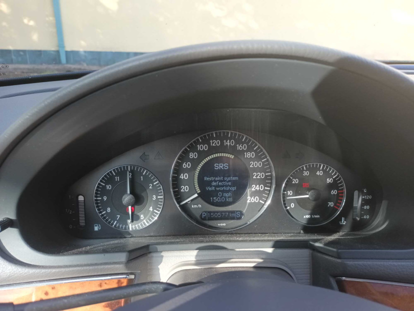 Mercedes-Benz E, 2002