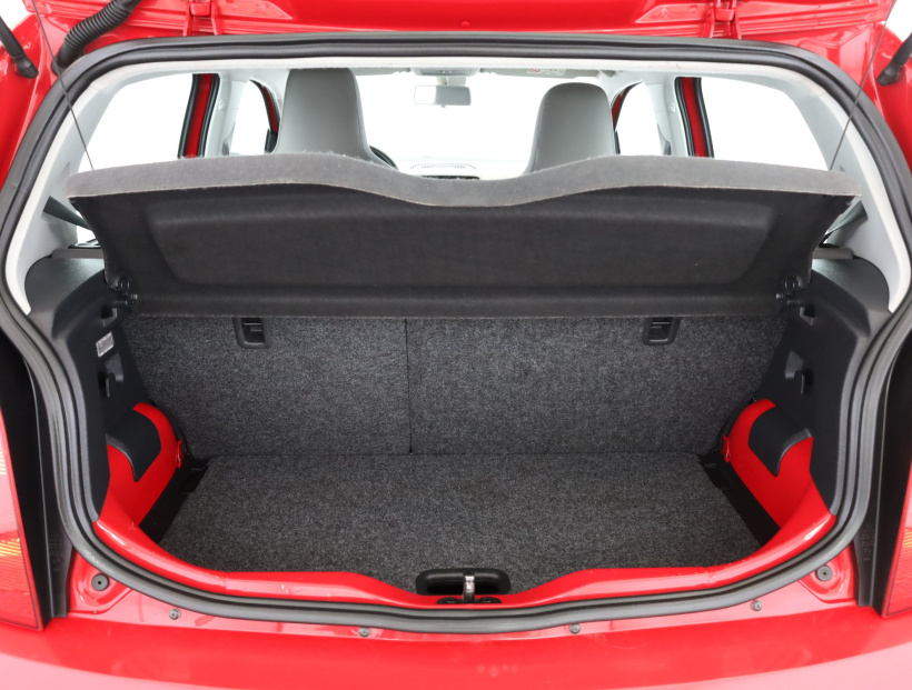 Volkswagen Up!, 2015
