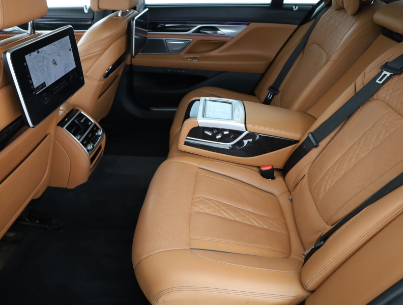 BMW 7, 2019