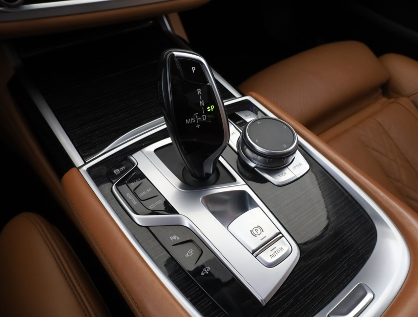 BMW 7, 2019