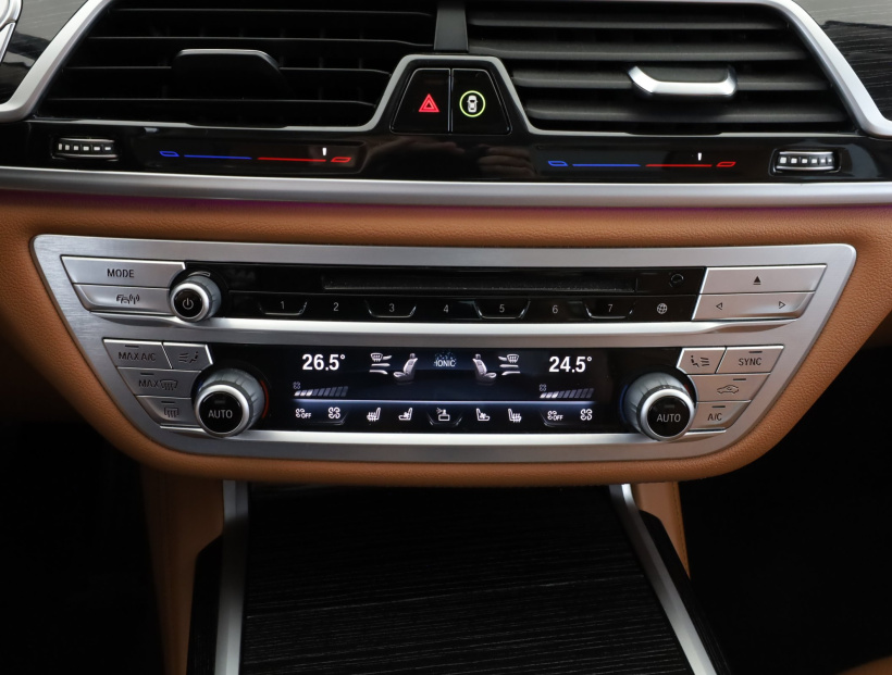 BMW 7, 2019