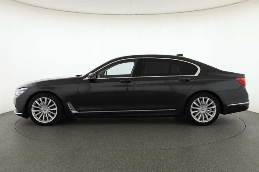 BMW 7, 2019