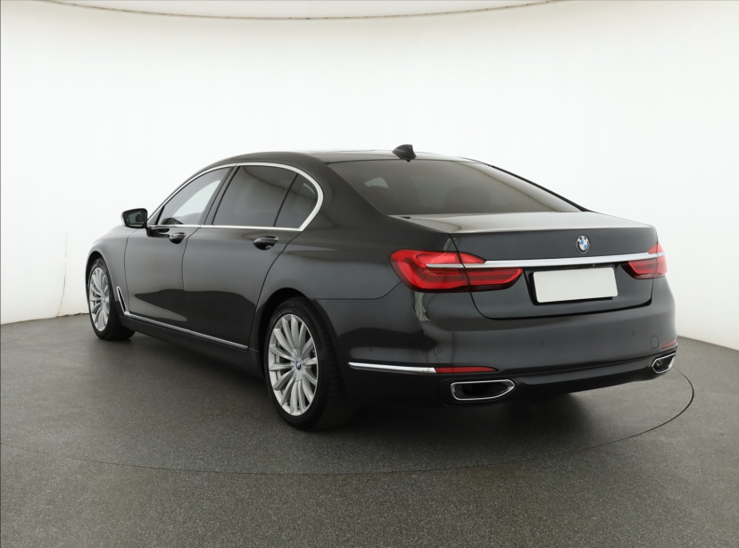 BMW 7, 2019