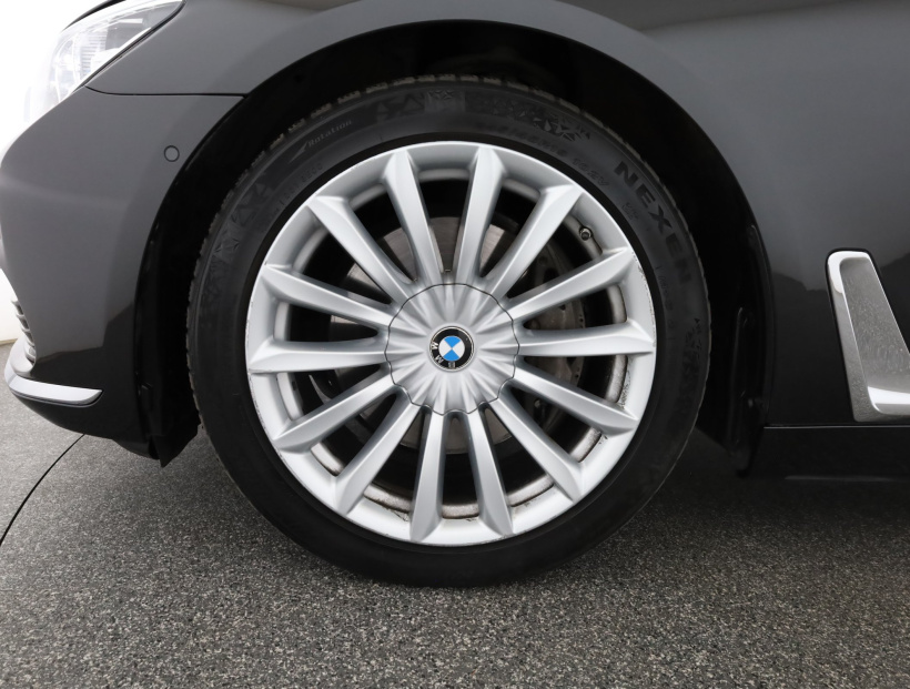 BMW 7, 2019