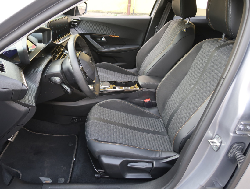Peugeot e-2008, 2022
