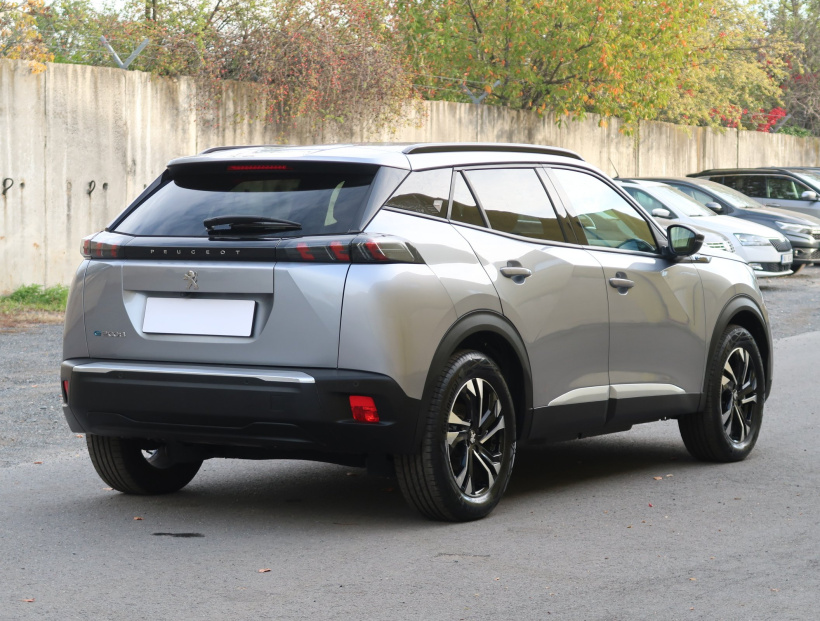 Peugeot e-2008, 2022
