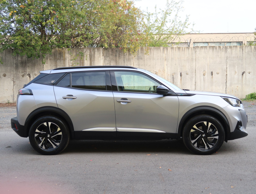 Peugeot e-2008, 2022