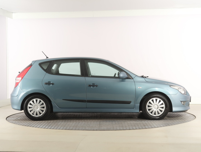 Hyundai i30, 2010