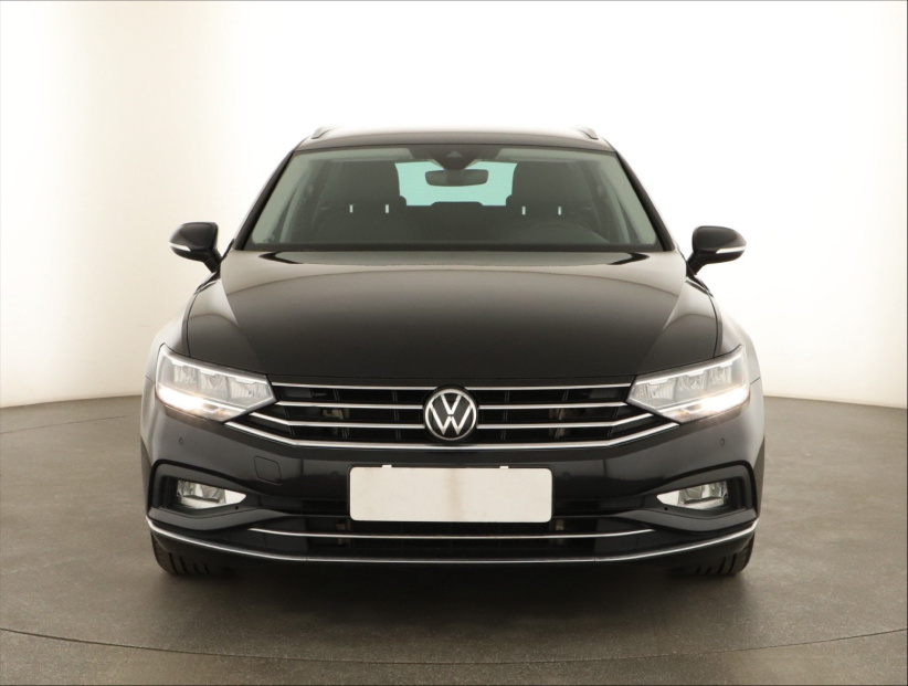 Volkswagen Passat, 2021