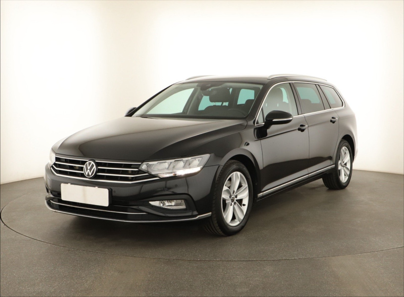 Volkswagen Passat, 2021