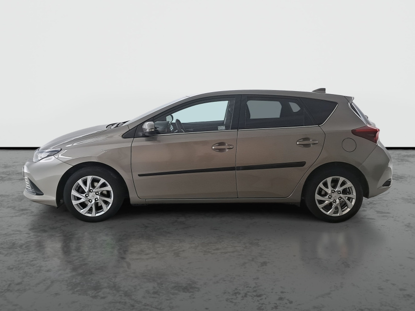 Toyota Auris, 2016