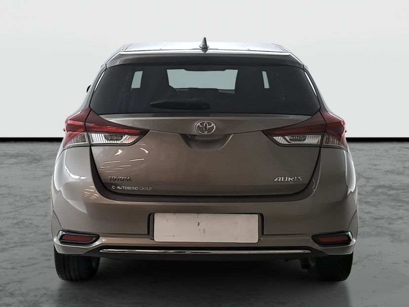 Toyota Auris, 2016