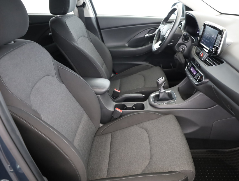 Hyundai i30, 2022