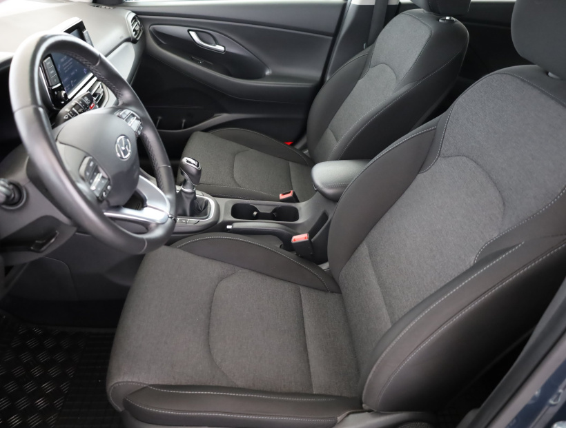 Hyundai i30, 2022