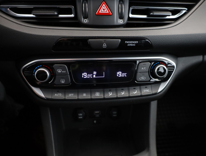Hyundai i30, 2022