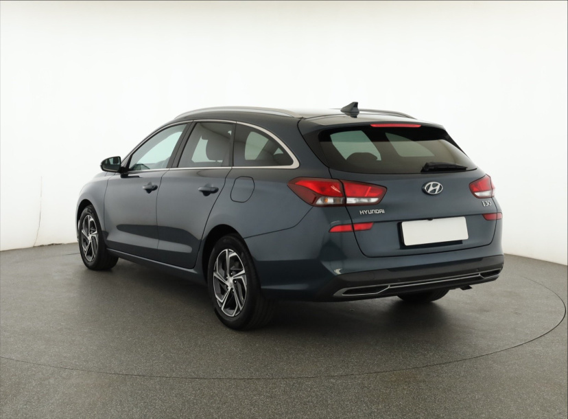 Hyundai i30, 2022