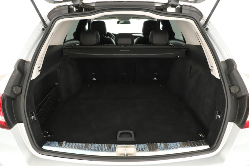 Mercedes-Benz C, 2015