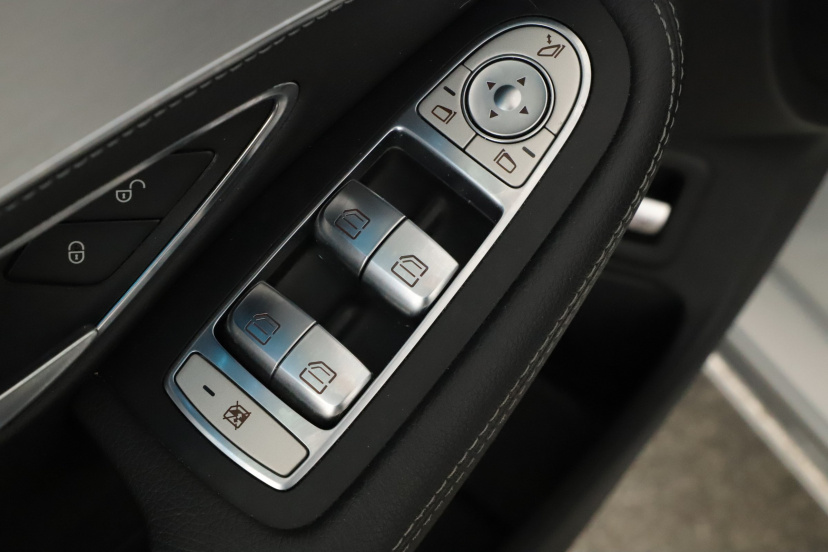 Mercedes-Benz C, 2015