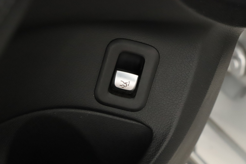 Mercedes-Benz C, 2015