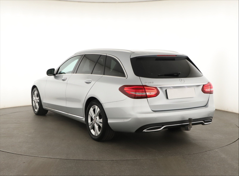 Mercedes-Benz C, 2015