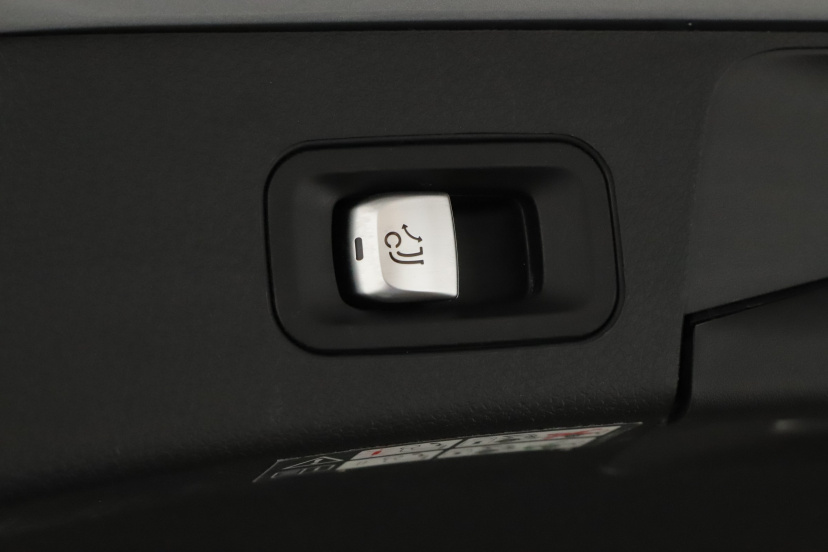 Mercedes-Benz C, 2015