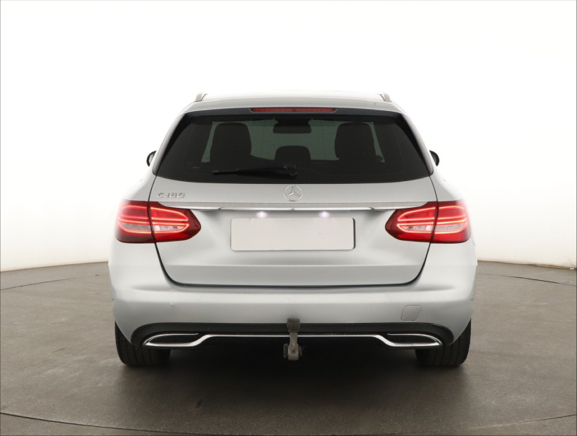 Mercedes-Benz C, 2015