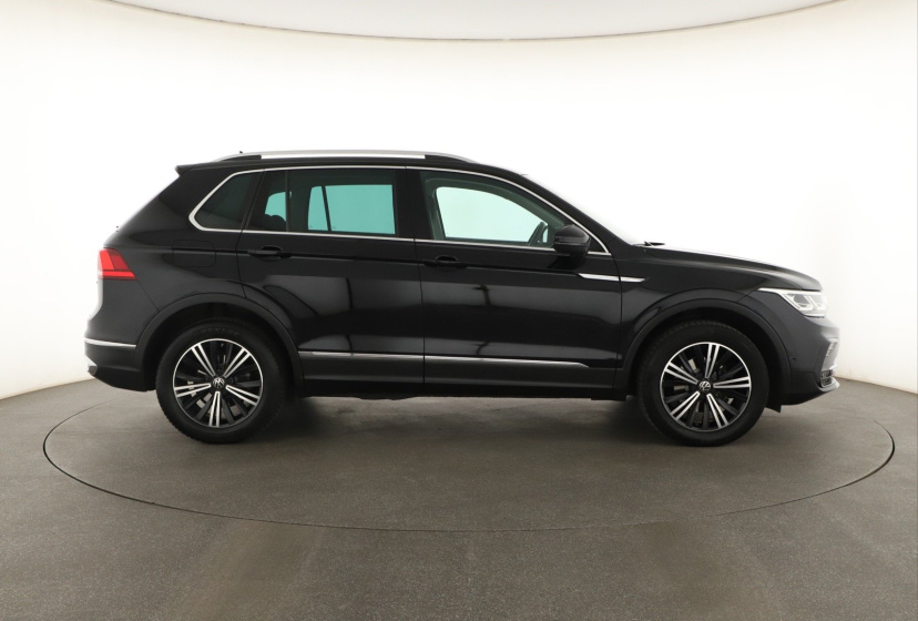 Volkswagen Tiguan, 2021