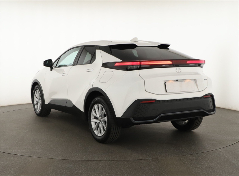 Toyota C-HR, 2025