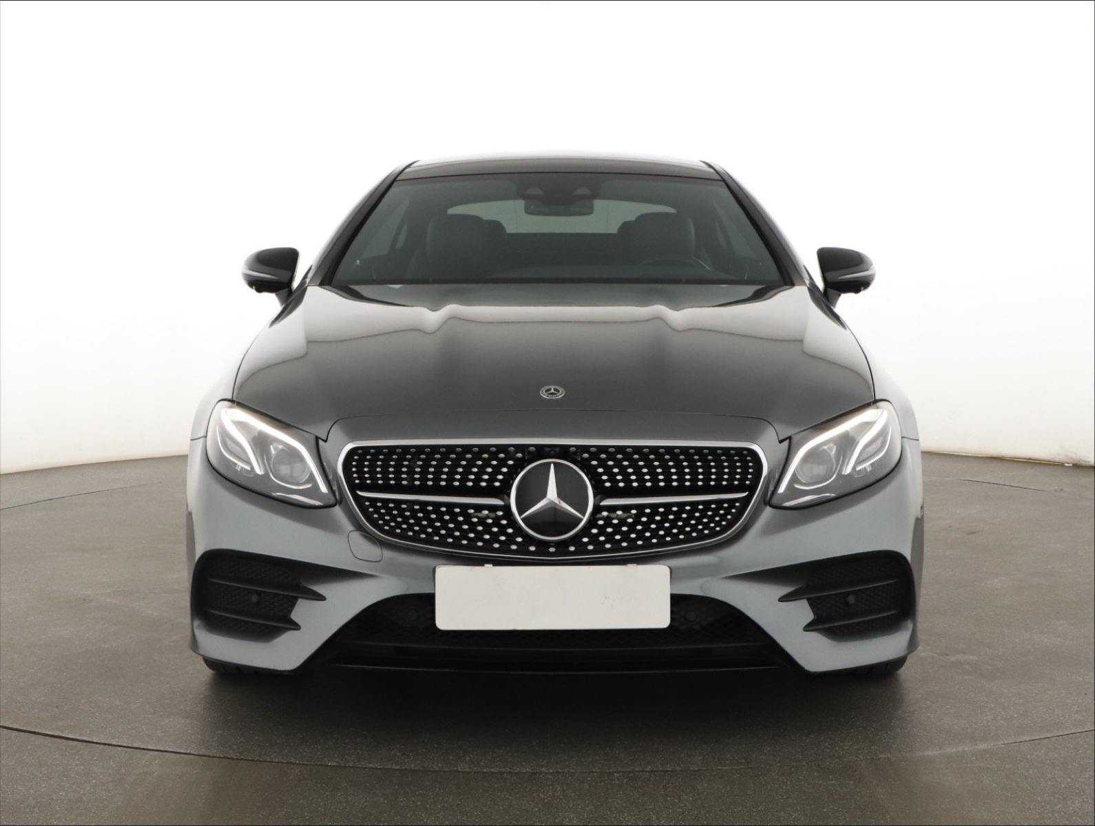 Mercedes-Benz E - 2019
