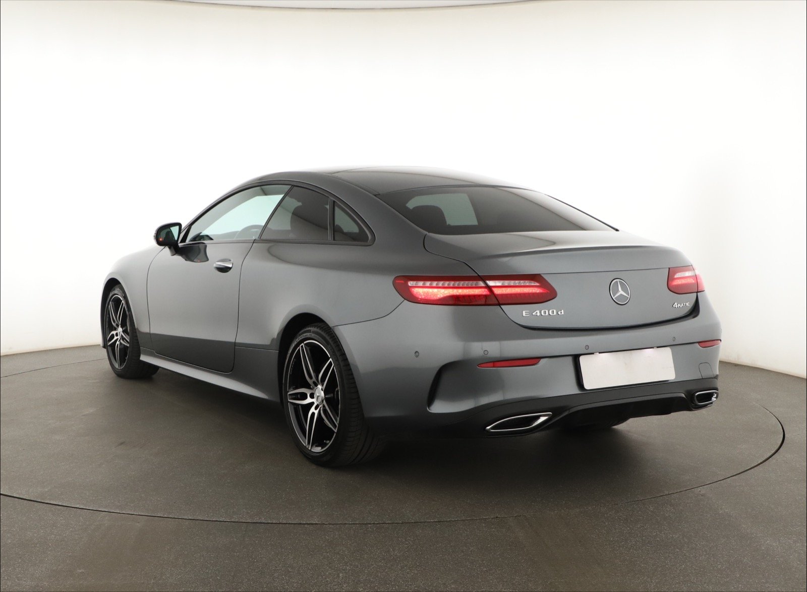 Mercedes-Benz E - 2019