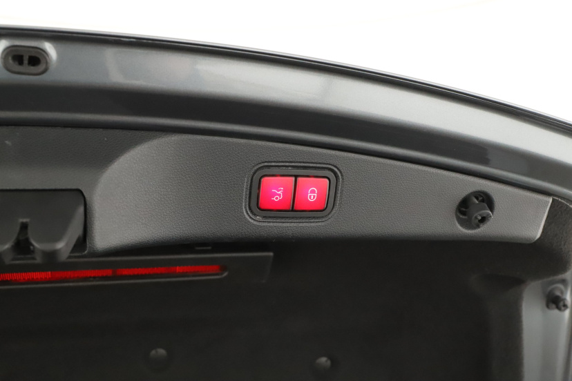 Mercedes-Benz E, 2019