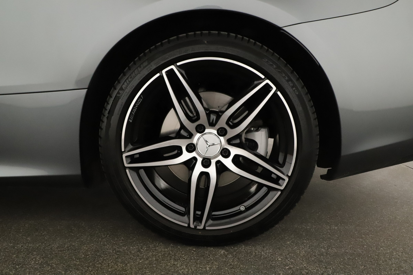 Mercedes-Benz E - 2019