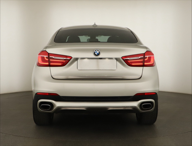 BMW X6, 2016
