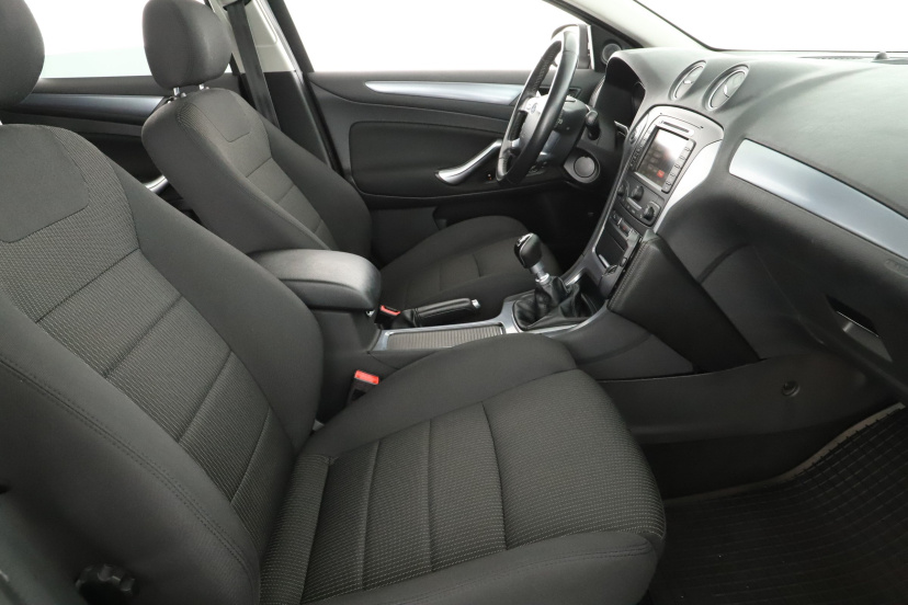 Ford Mondeo, 2014