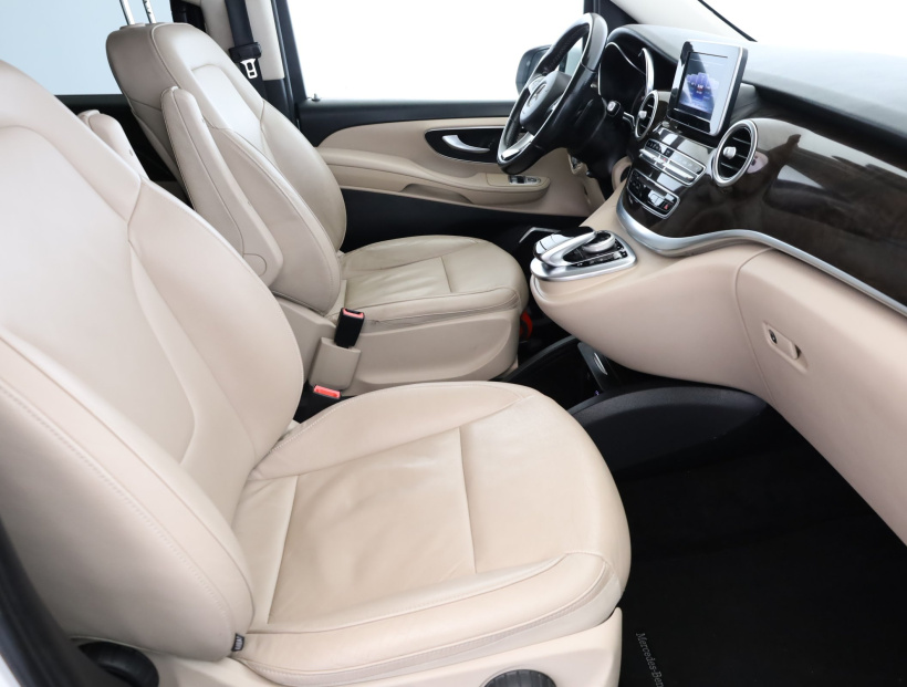 Mercedes-Benz V, 2015