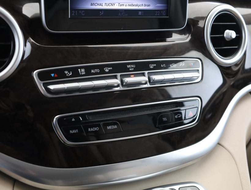 Mercedes-Benz V, 2015
