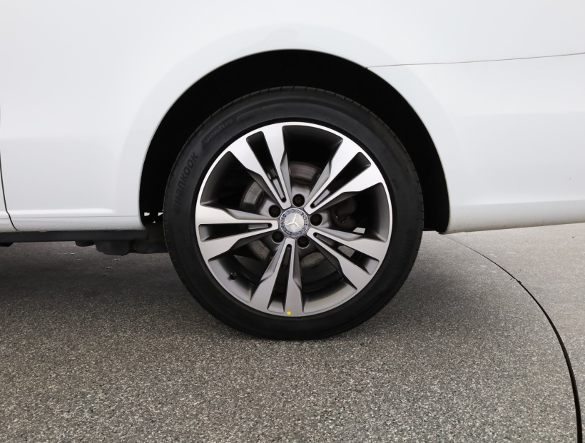 Mercedes-Benz V, 2015