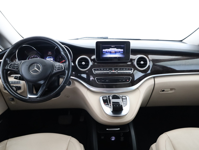 Mercedes-Benz V, 2015