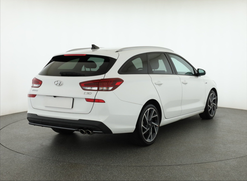 Hyundai i30, 2022