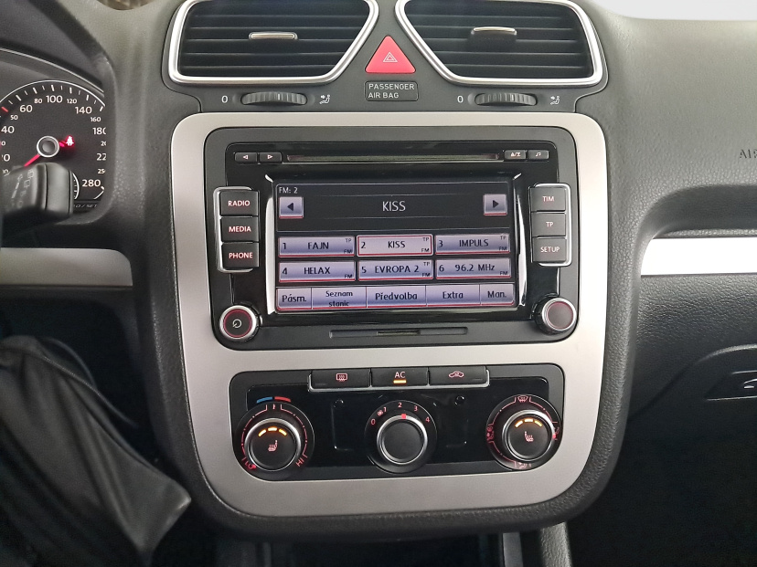 Volkswagen Scirocco, 2011