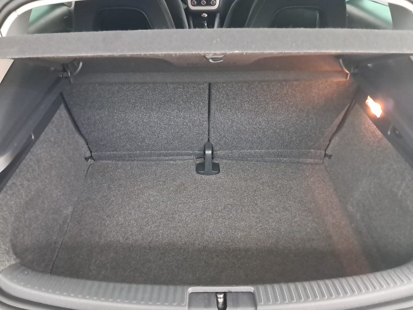 Volkswagen Scirocco, 2011