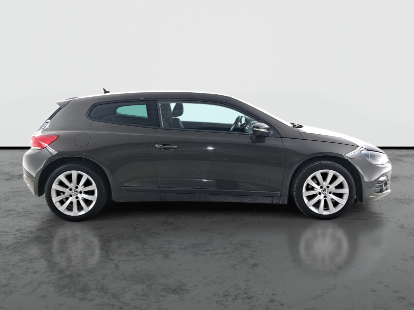Volkswagen Scirocco, 2011