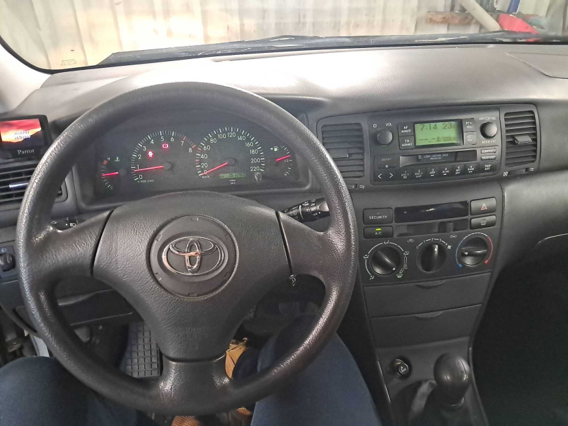 Toyota Corolla, 2003