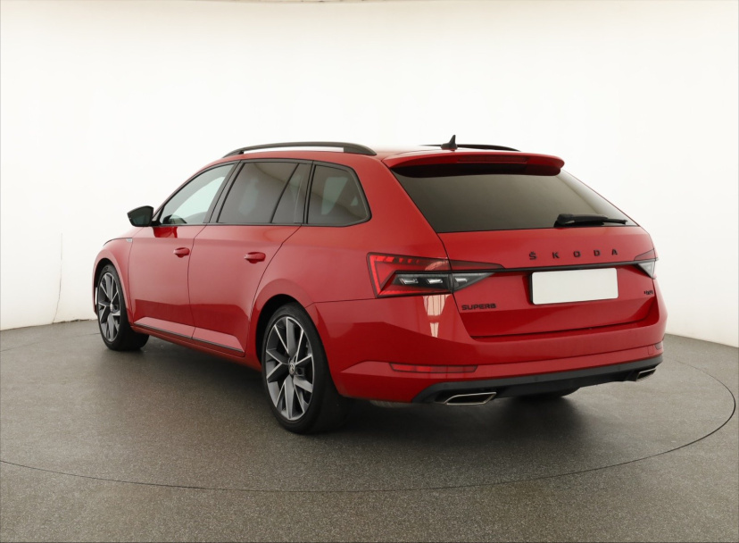 Škoda Superb, 2021