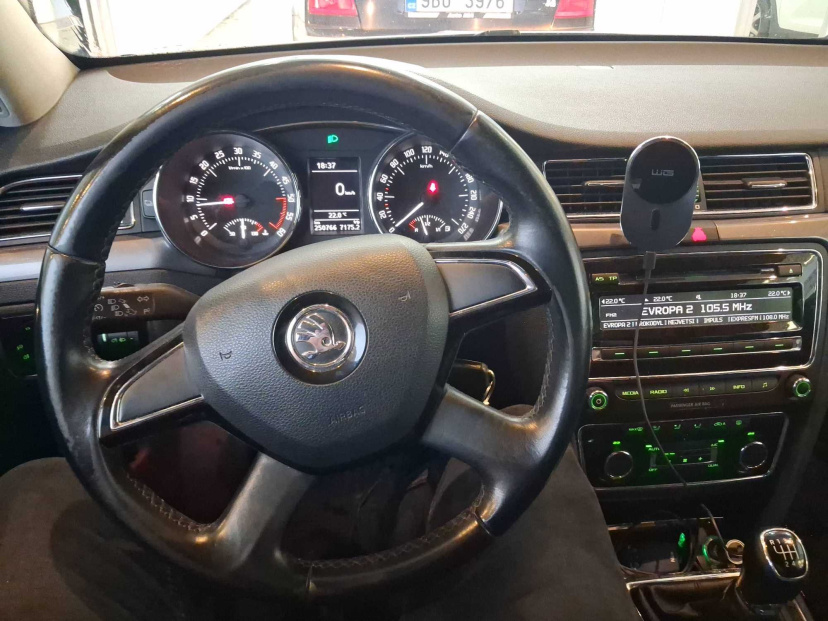 Škoda Superb, 2015