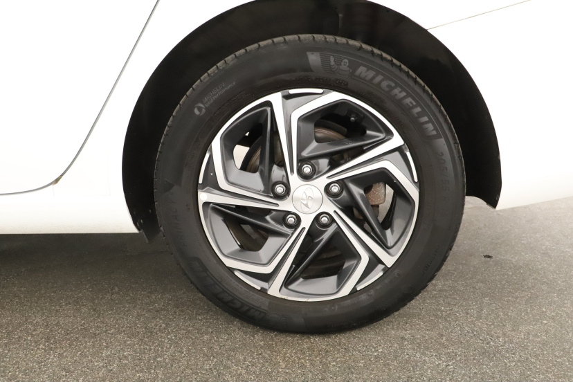 Hyundai i30, 2022