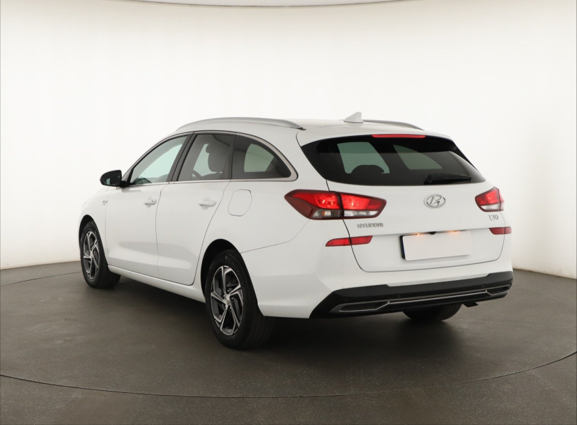 Hyundai i30, 2022