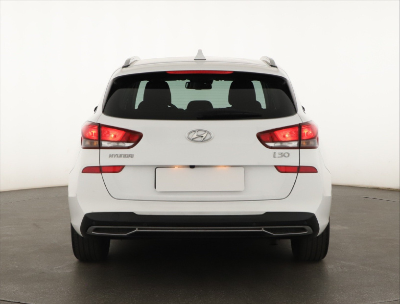 Hyundai i30, 2022