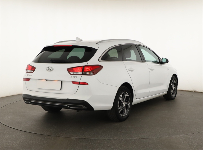 Hyundai i30, 2022