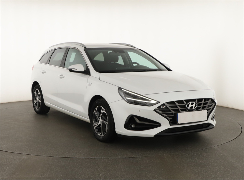 Hyundai i30, 2022